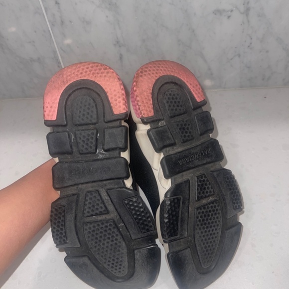 BALENCIAGA SPEED RUNNERS - Picture 7 of 8